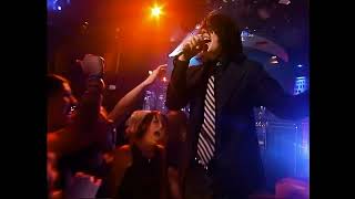 My Chemical Romance - I'm Not Okay (I Promise) (Live At MTV Discover & Download 2004) HD