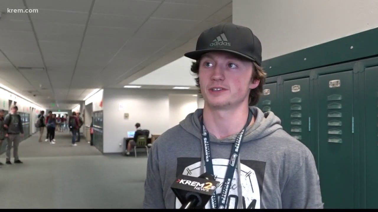 East Valley Schools get macbooks for students