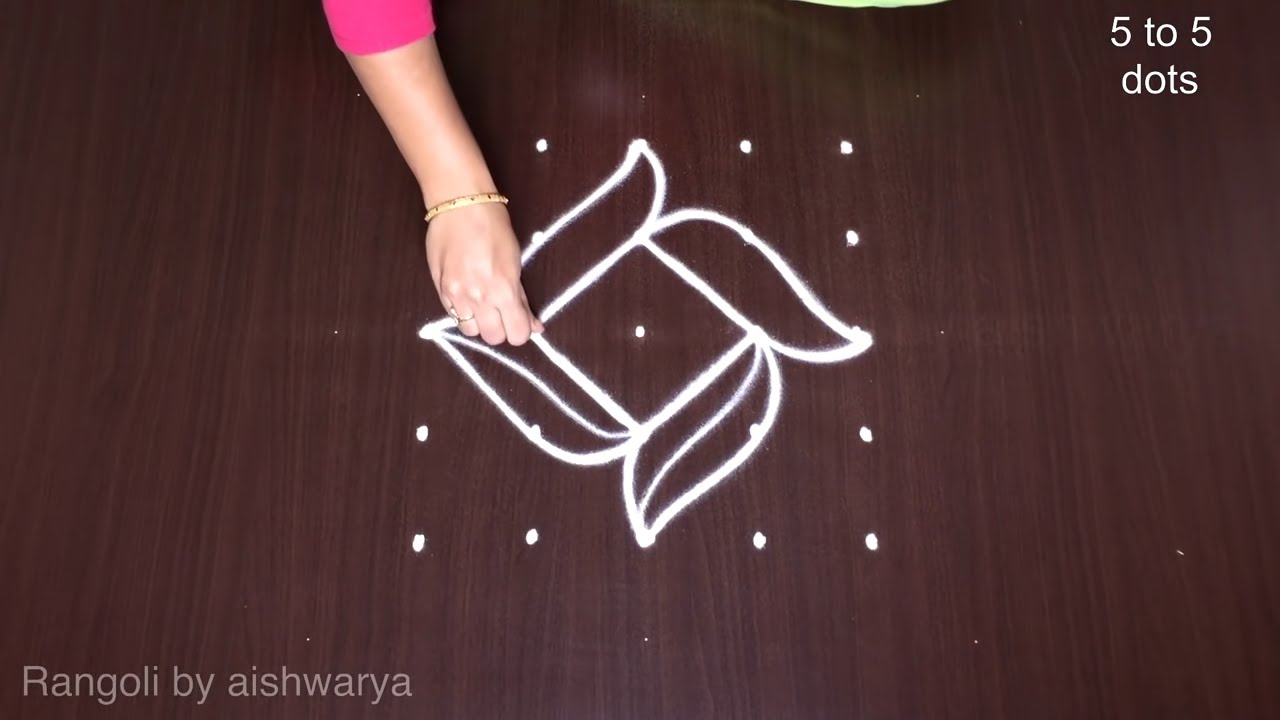 5 Dots Chinna Muggulu