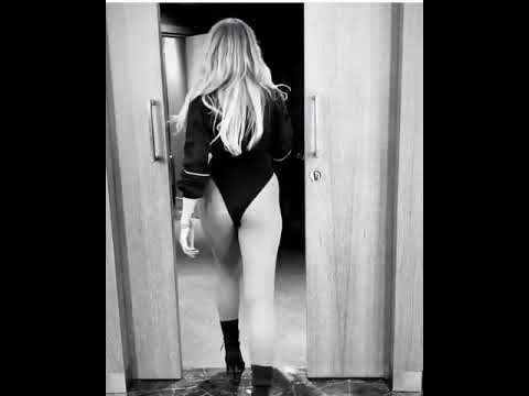 Hadise'den sexi ayna pozu (instagram)