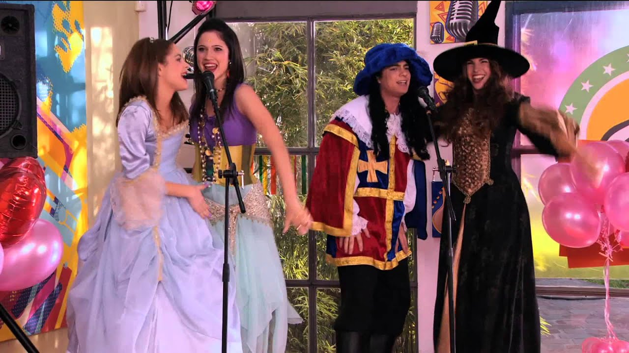Seriál Violetta na Disney Channel - všichni zpívají "Juntos somos mas" (Epizoda 47)