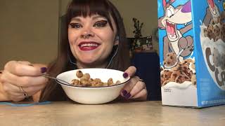 ASMR 🍪 cHaOtIc COOKIE CRISP soft spoke Cereal chewing crunchy box tapping satisfying mouth sounds