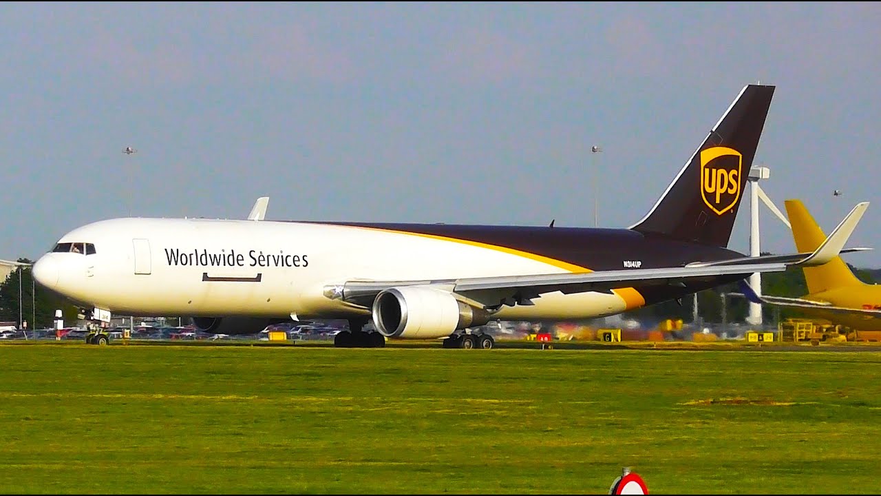 Summer Evening Plane Spotting at East Midlands Airport, EMA | 15-06-23