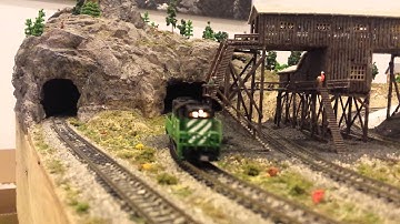 N-Scale Life-like GP-18 with Digitrax DZ146 and custom flashing Ditchlights - Kustomtrains@gmail.com