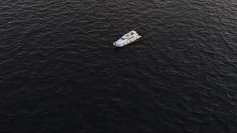 Yacht on ocean 3ds Max Phoenix FD animation + foam + splashes-part 03