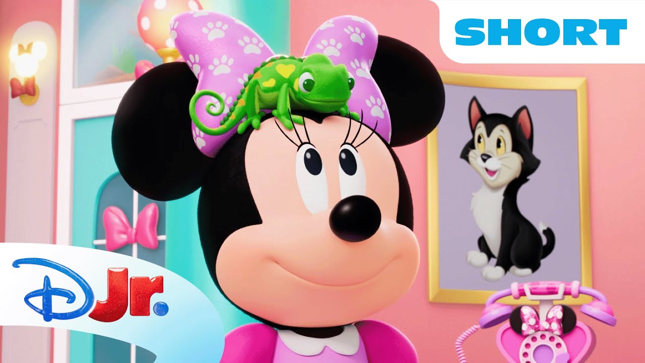 Minnie and Daisy Must Find a Hidden Chameleon! 🦎🎀 | Minnie's Bow-Toons: Pet Hotel | 
