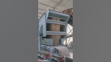 Vibrating screening machine #venezuela #UnitedArabEmirates #Mauritius #equipment #fyp #mining