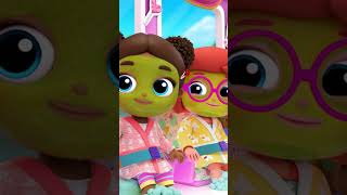 Selfies, Sparkles & a Birthday Horn! 📸🎉 #PinkParty  #kidscartoons #littleangel