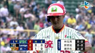 20130825 CPBL 桃猿VS獅 1下 Lamigo漂亮的雙殺守備將潘武雄、唐肇廷接殺出局