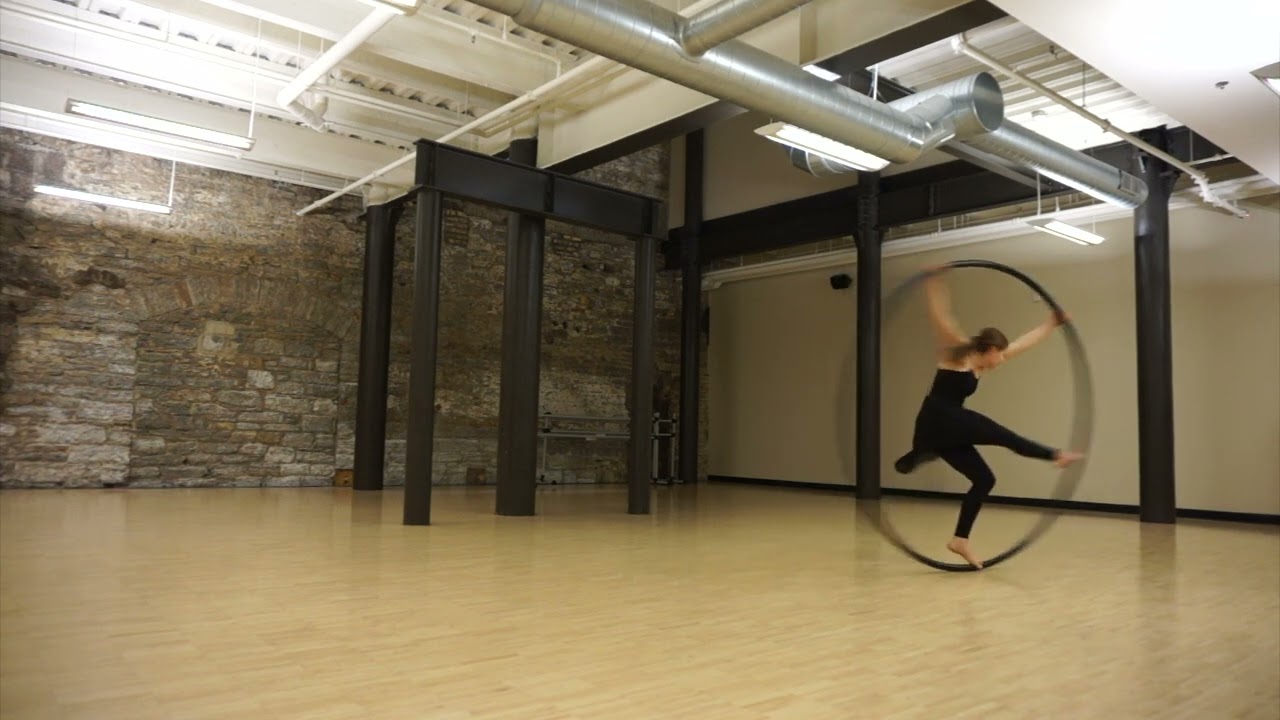 Sophie Bauer - Cyr Wheel