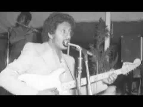 احمد ربشة العيون بتريد تسجيل قديم