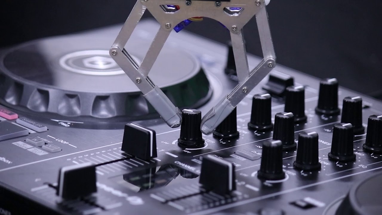 ロボットDJ