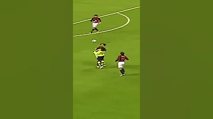 Neymar jr and Ronaldinho's Brazilian prime skill #neymar #ronaldinho #football