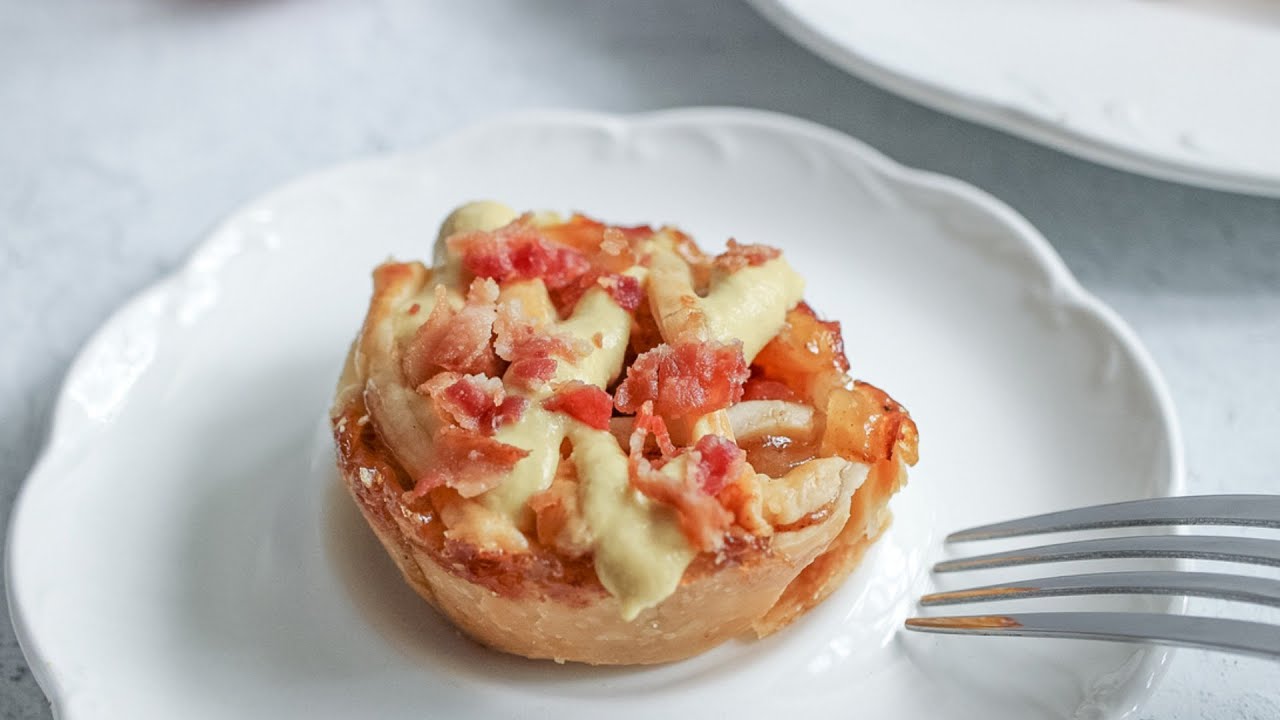 Guy Fieri's Apple Pie Hot Dog Recipe With A Twist