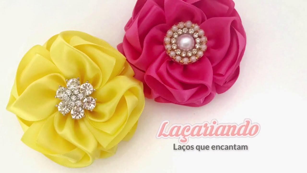 Flor Elegante de Fita de Cetim