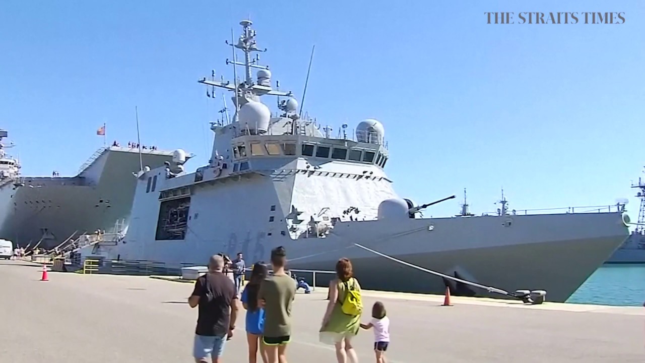 Spain sends warship to rescue stranded migrants