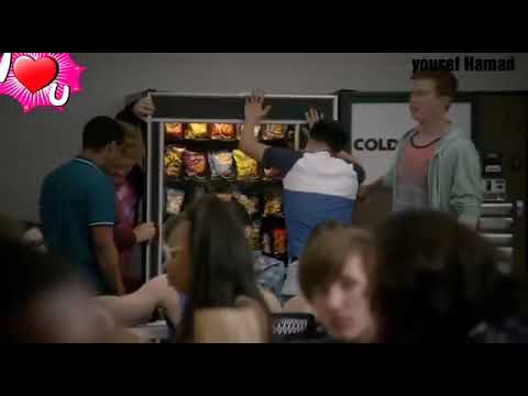 شاهد ماذا فعل من أجل حبيبته 