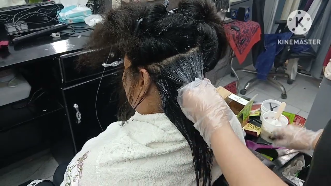 Самый простой способ выпрямить волосы — с помощью крема на основе оливкового масла.