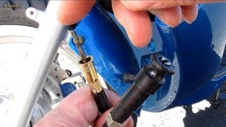 Taotao ATM150-A Evo scooter - cleaning, lubricating and reinstalling the speedometer cable