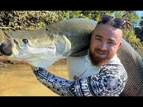 PIRARUCU AND CACHORRA FISHING WITH LURES AT THE TELES PIRES RIVER DAM IN MATO GROSSO