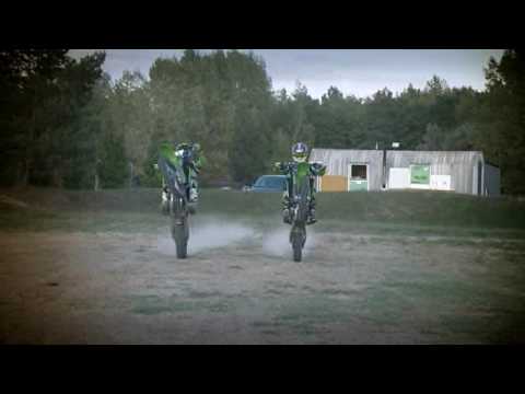 Video: Die neue Kawasaki KX450F 2013: vom AMA Supercross- und Motocross-Erlebnis in Ihre Garage