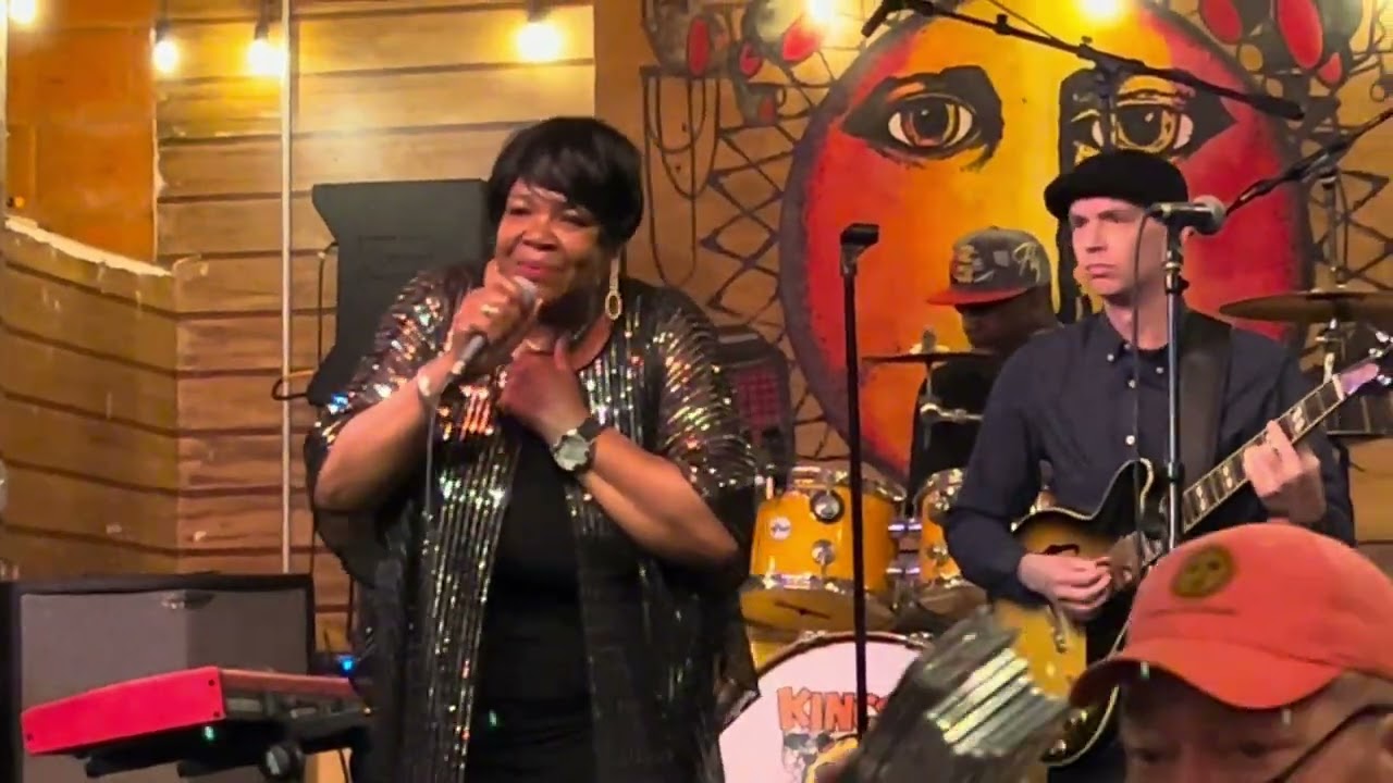 洋楽 NORa Nora - YouTube