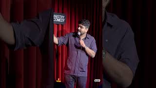 പാർക്കിങ്ങിൽ ഒരു മജ്‌ലിസ് പണിയുന്നുണ്ട്😂...  Malayalam Standup Comedy | Kuzhi Mandhi Addict