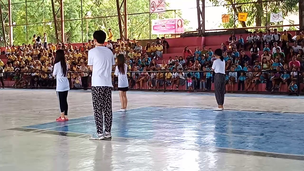 the jumping rope dance 😉😐😆 YouTube