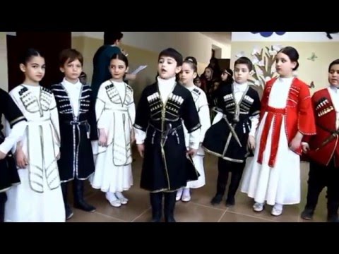 დედა,სიცოცხლის საწყისი- 2 დამრიგებელი: ლ. ჩიკვილაძე.173  სკოლა მხატვ. გაფორმება მ. მირველაშვილი