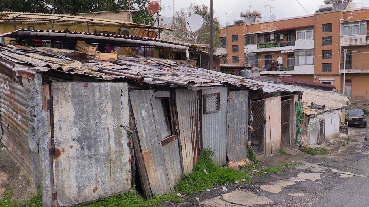 Baraccopoli Annunziata alta: alcune “case