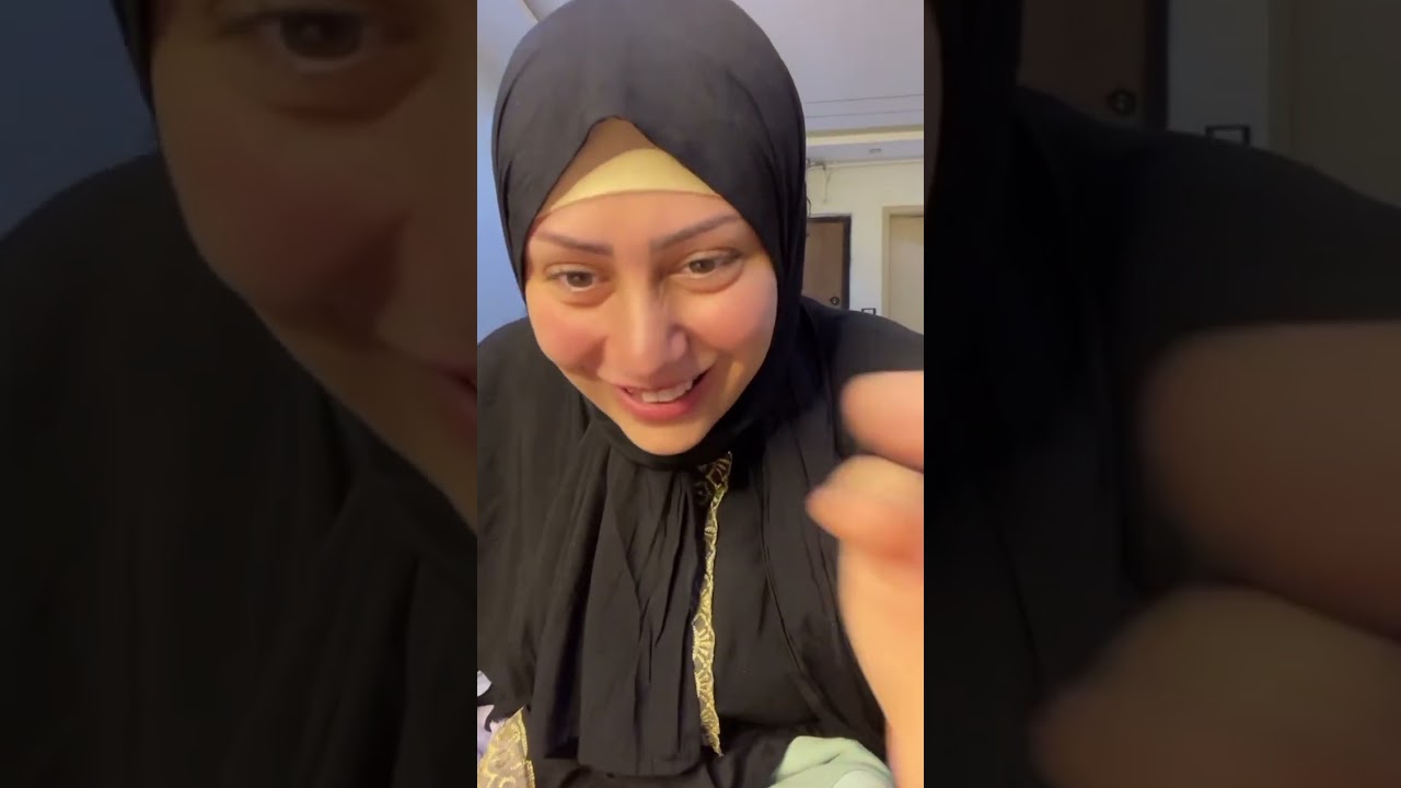 ام دونا بتلعب مع شاكيرا