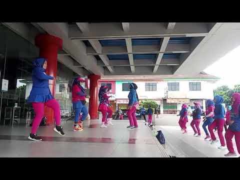 Senam Kreasi Sakit pinggang Cari Uang Bella dkk