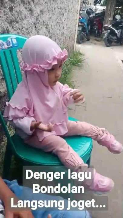 Denger musik lagunya Bondolan langsung joget joget