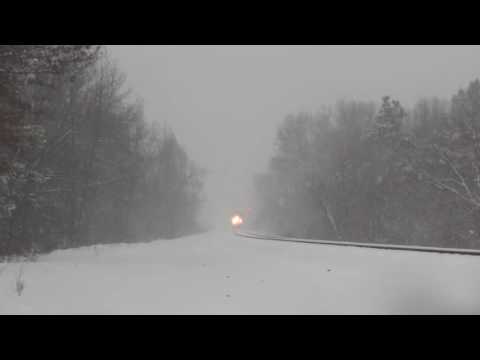 Amtrak in a Snowstorm with a Hornshow and an AMAZING K5LA!! (12/11/16)
