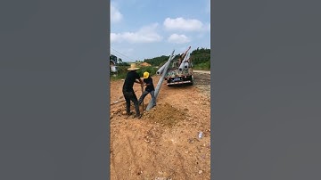 Telephone pole installation skills and techniques, good tools improve efficiency #shorts