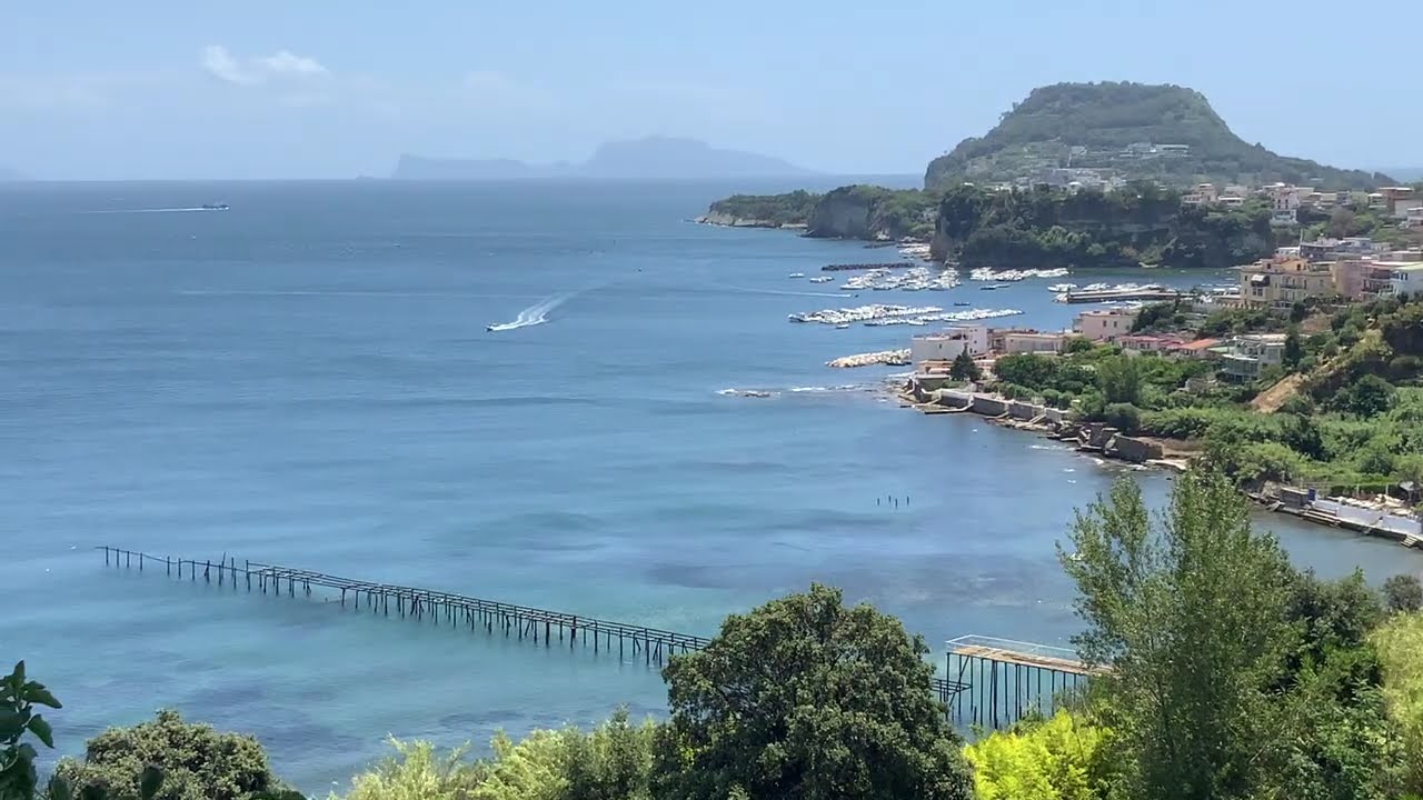 Napoli - Bacoli -  Lo splendido Capo Miseno.