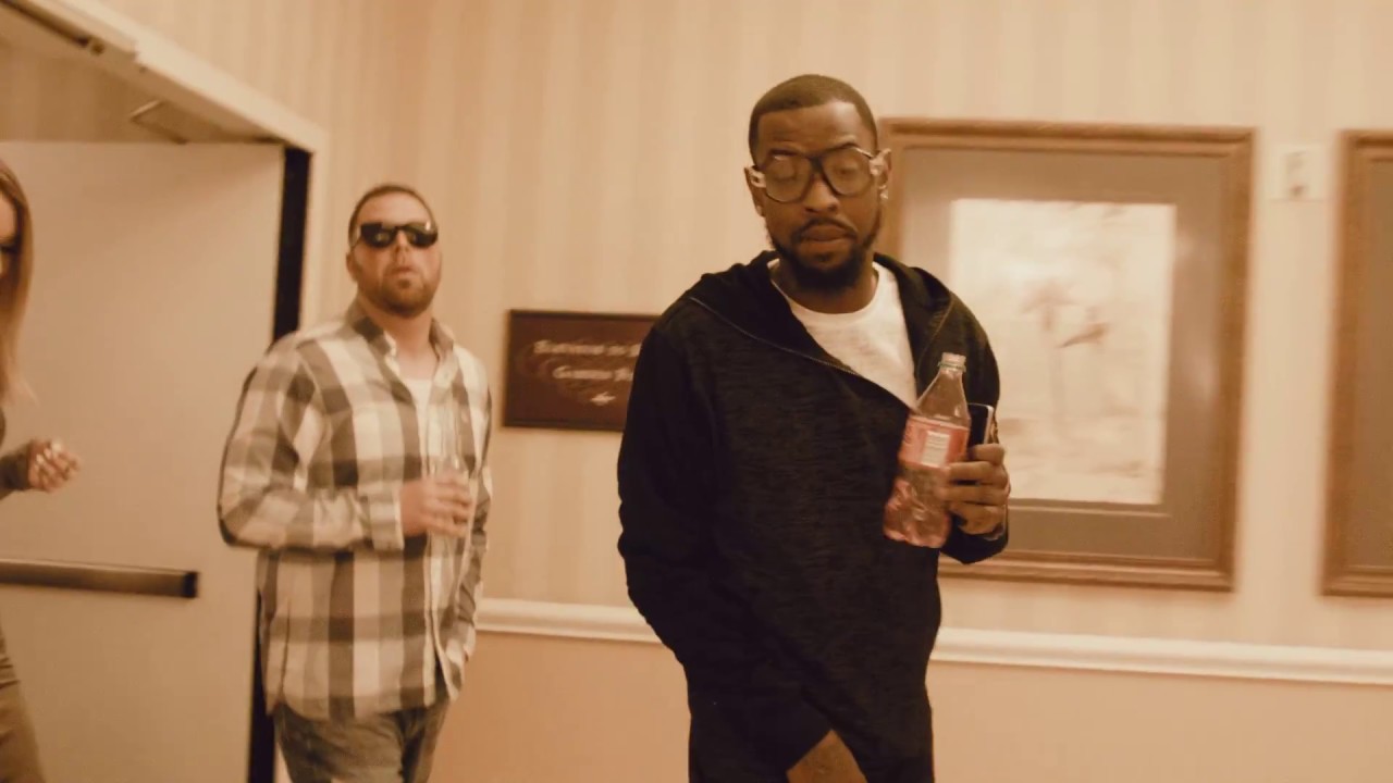 SPLASH GOD - "REALLY DON'T NEED HER" (PRODUCED BY ROBLO) (OFFICIAL VIDEO)