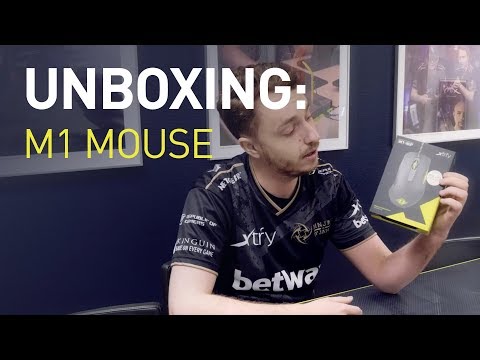GeT_RiGhT unboxing the Xtrfy M1 gaming mouse