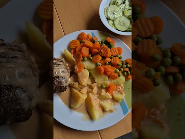 Unser Sonntags Essen #Lecker #Gurkensalat #Frikadellen so soll es sein