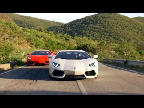 2012 Lamborghini Aventador LP700-4 in Action