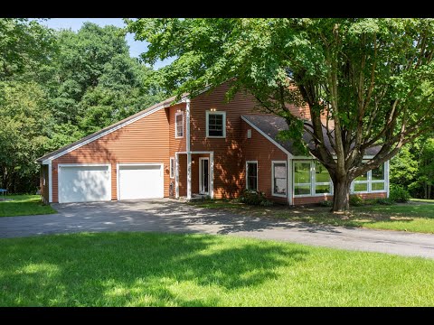 7 Moulton Dr, Londonderry, NH home video tour
