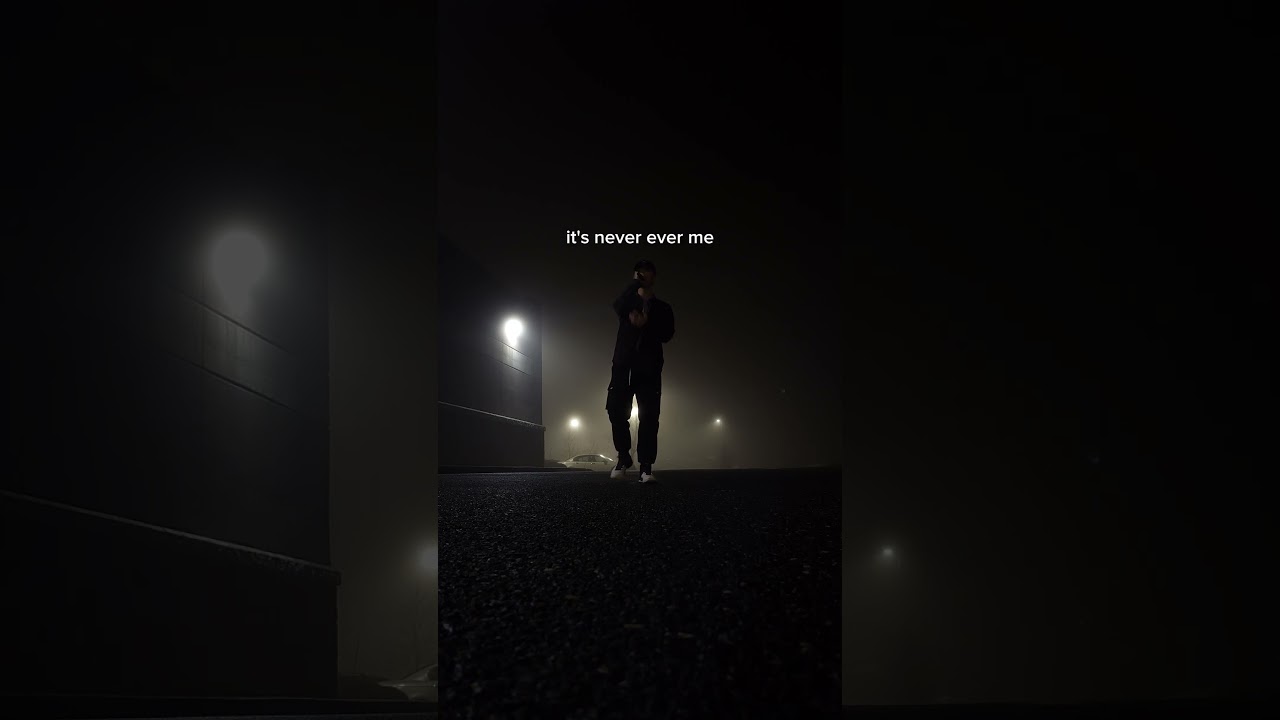 side by side!! auf YouTube ansehen side by side!! auf YouTube ansehen
