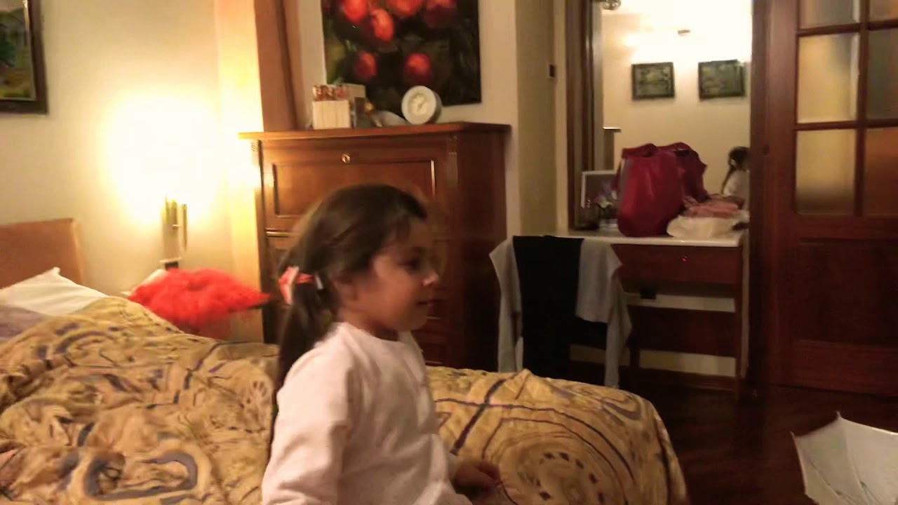 Мадам Жужу Глупая няня - YouTube