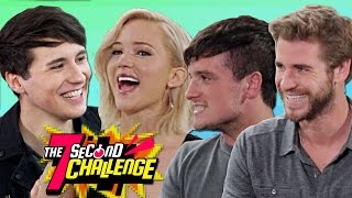 7 SECOND CHALLENGE with Jennifer Lawrence Josh Hutcherson and Liam Hemsworth Resimi