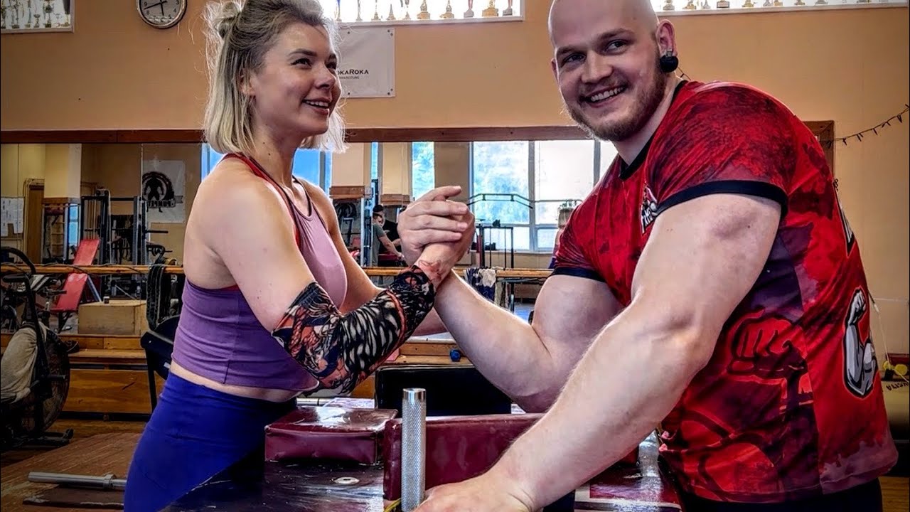 Girls Beating Guys In Armwrestling!