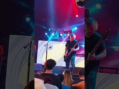 Seether playing "Dangerous" live