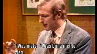 Monty Python Flying Circus - the Restaurant Sketch (Dutch Subs)