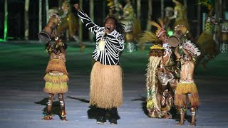 'AKU PAPUA' : Michael Jakarimilena, Nowela Elizabeth Auparay & Edo Kondologit. Opening PON Papua XX