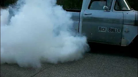 63' Chevrolet C10 burnout ZZ4 motor