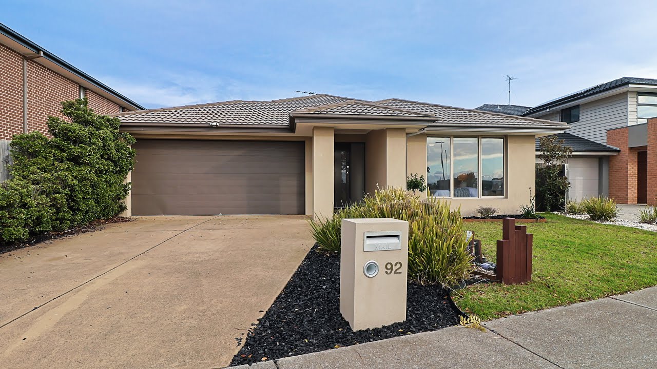 92 Creekward Drive, Armstrong Creek